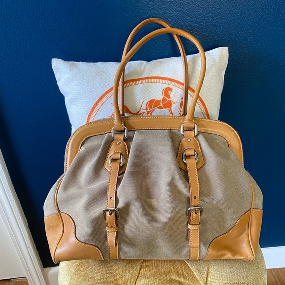 PRADA Vitello Daino Trimmed Canapa Logo Frame Bag - Picture 8 of 17